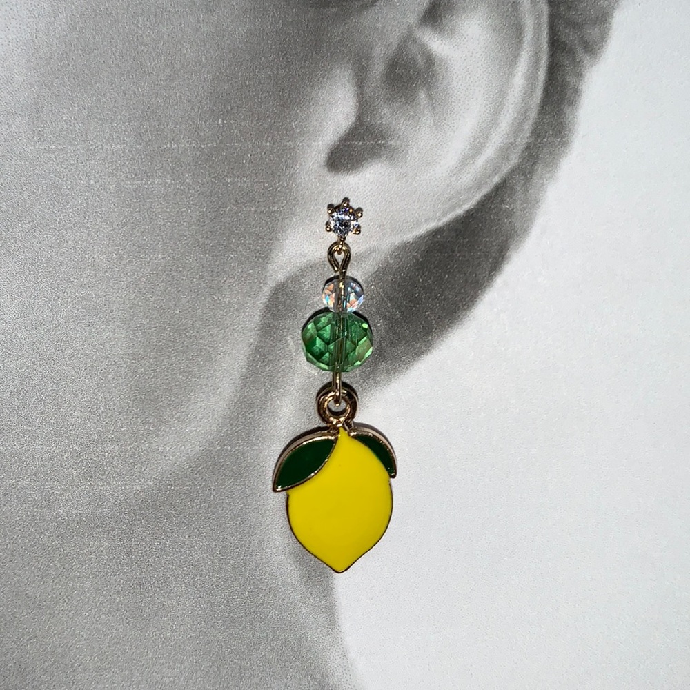 Cubic Zirconia Stud With Dangling Faceted Bead and Yellow Lemon Pendant